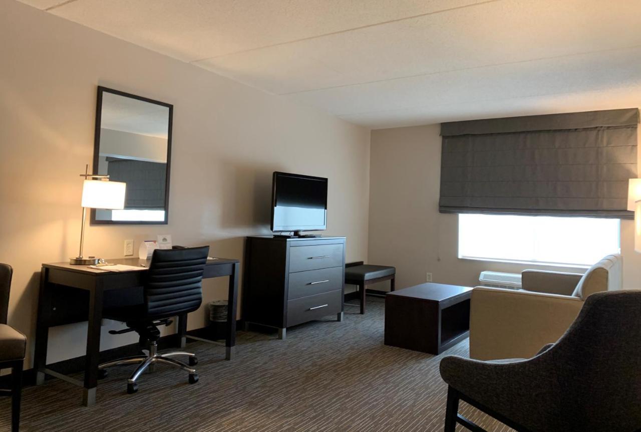 Wingate By Wyndham Wilmington Hotell Exteriör bild